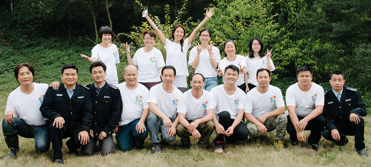 https://farmflow.org/wp-content/uploads/2018/05/Flow_p2.9_our-team.jpg